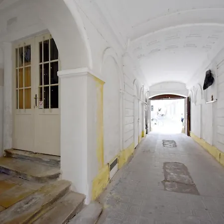 Apartman S Balkónom Trenčín