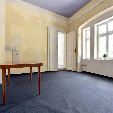 S Balkónom Trenčín